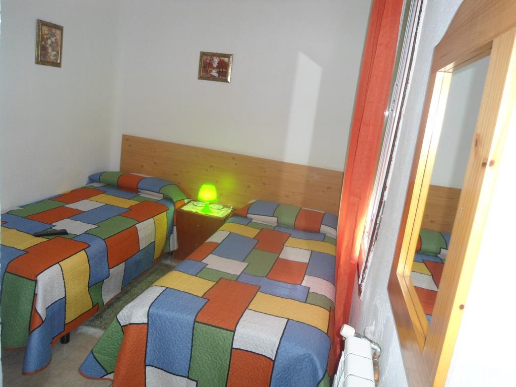 Hostal Florida Madrid Bagian luar foto