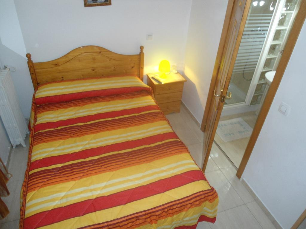 Hostal Florida Madrid Bagian luar foto