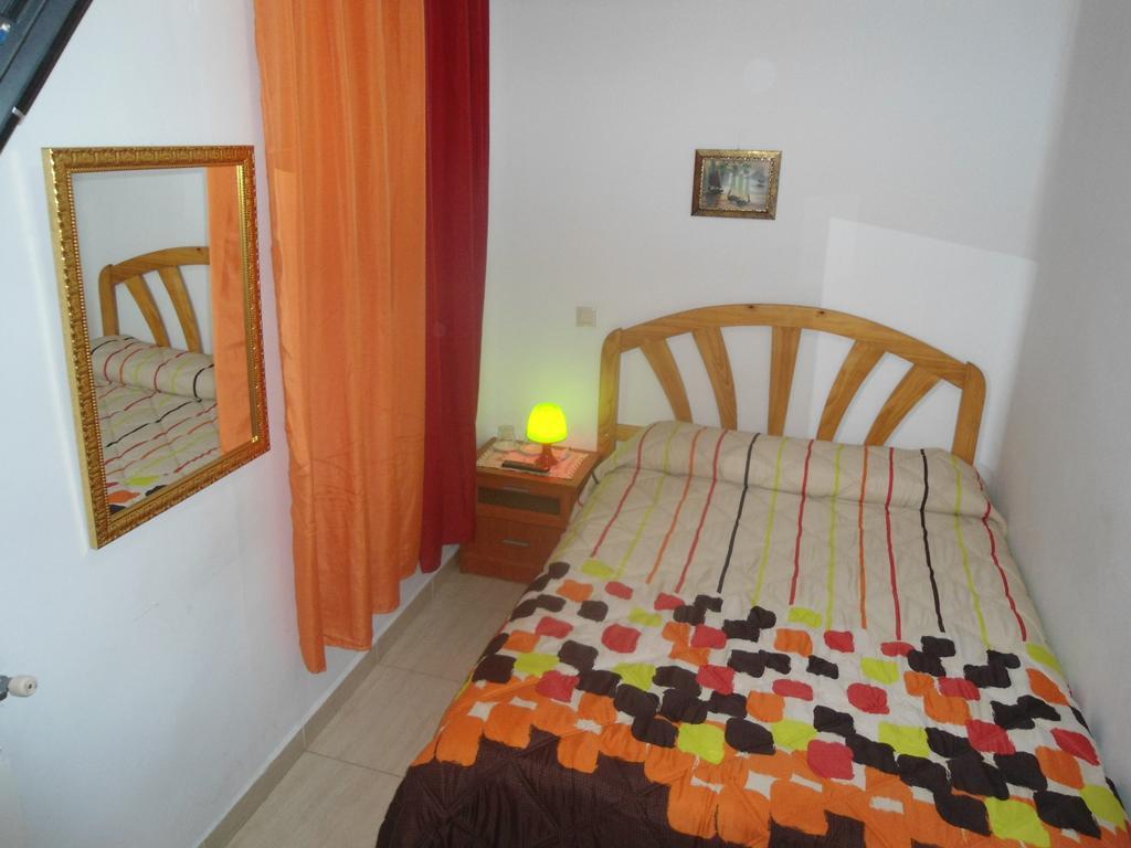 Hostal Florida Madrid Bagian luar foto