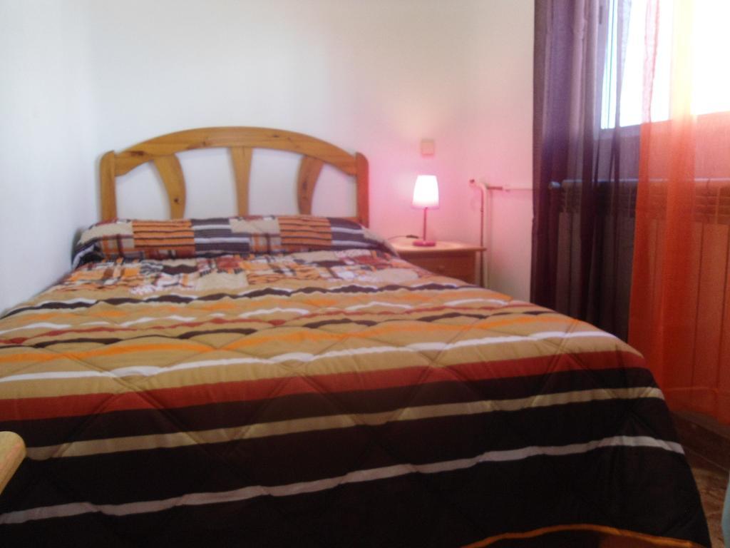 Hostal Florida Madrid Bagian luar foto
