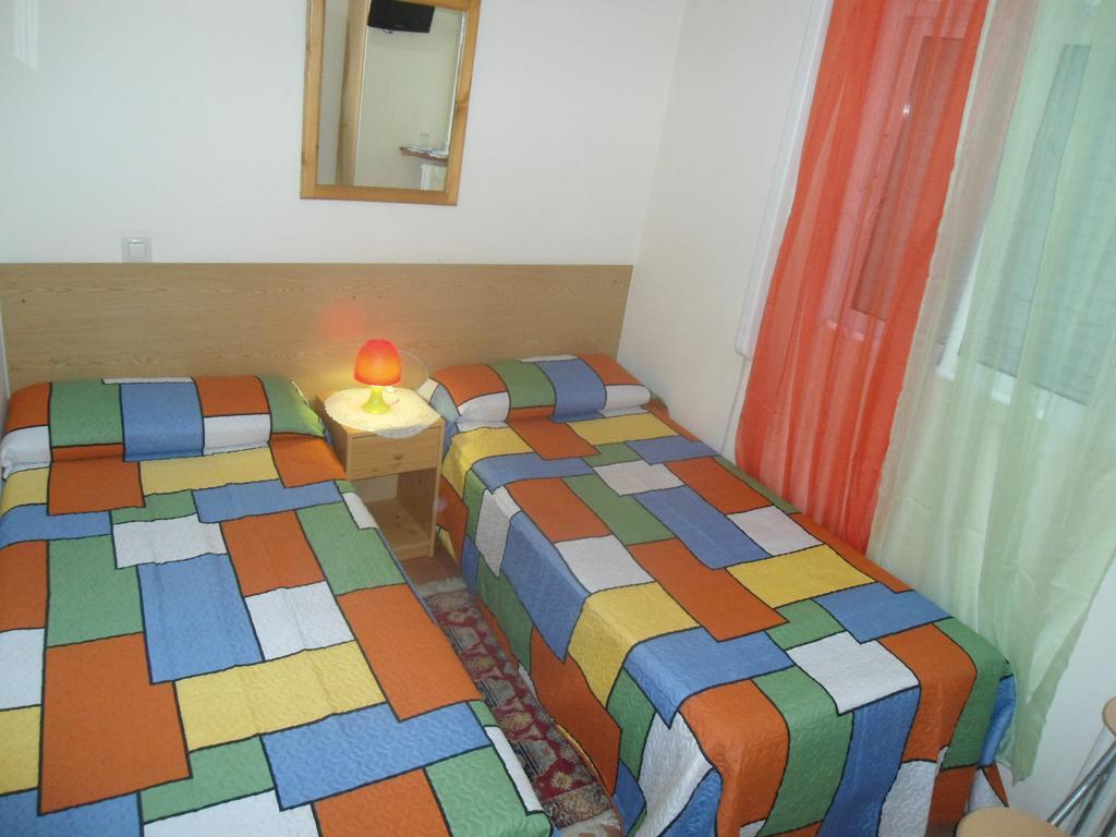 Hostal Florida Madrid Bagian luar foto