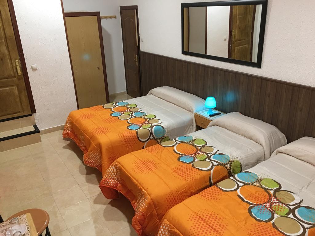 Hostal Florida Madrid Bagian luar foto