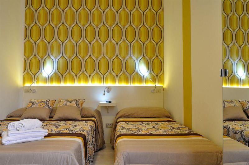 Hostal Florida Madrid Bagian luar foto