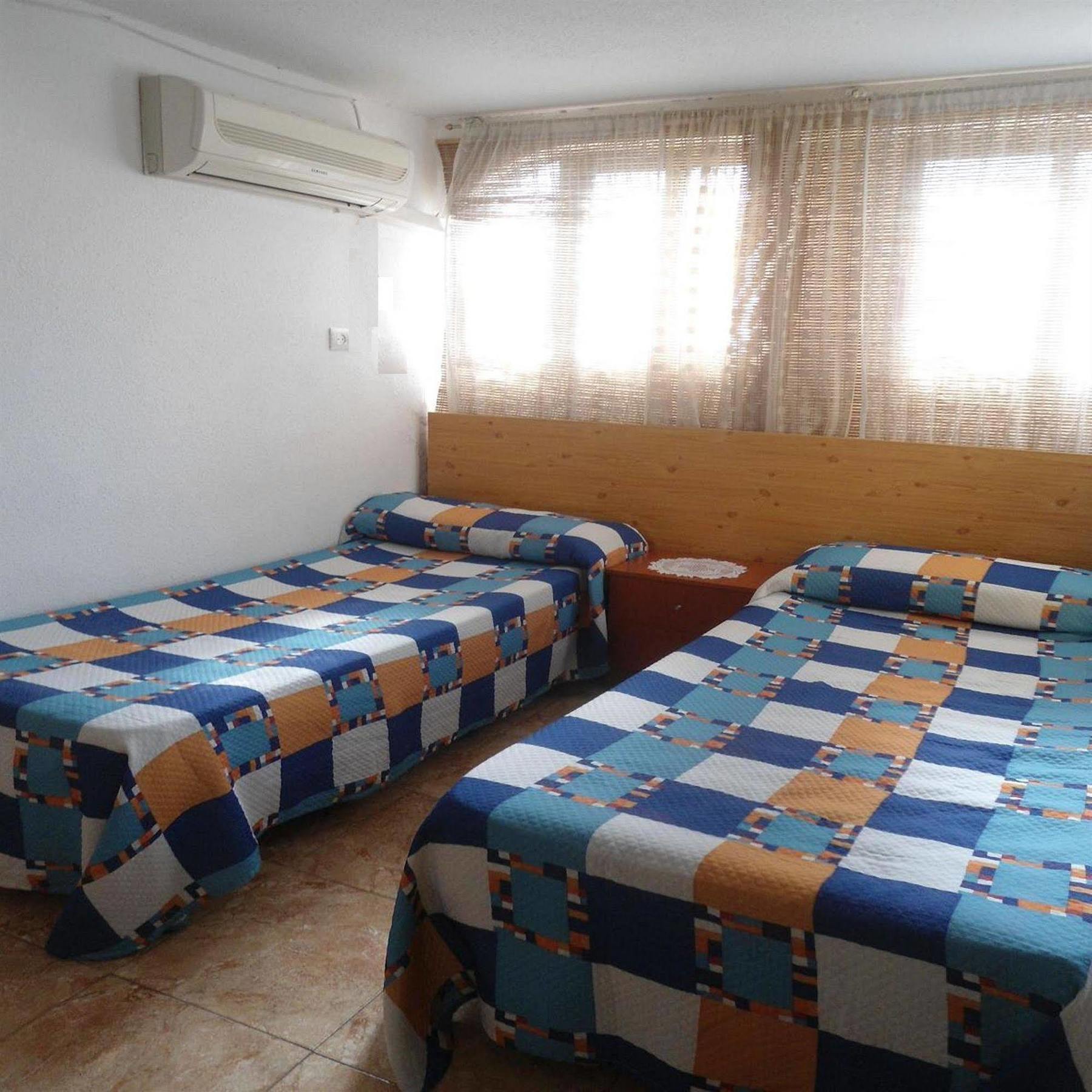 Hostal Florida Madrid Bagian luar foto